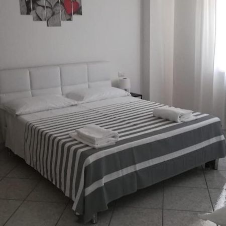 B&B Al Fiume 科隆内拉 外观 照片